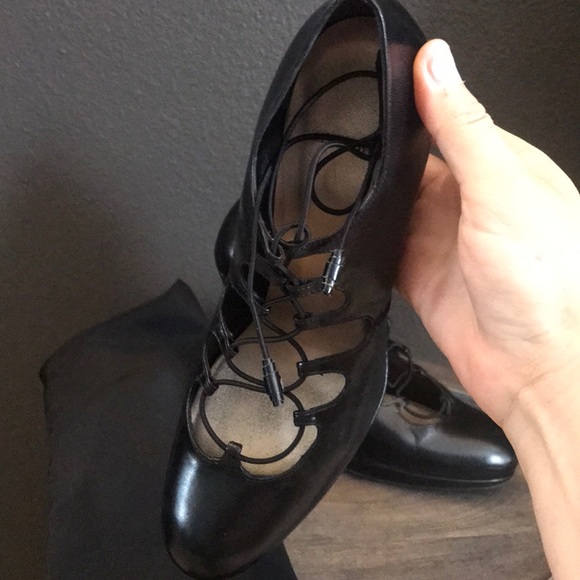 🔥 St John, Vintage lace up heels